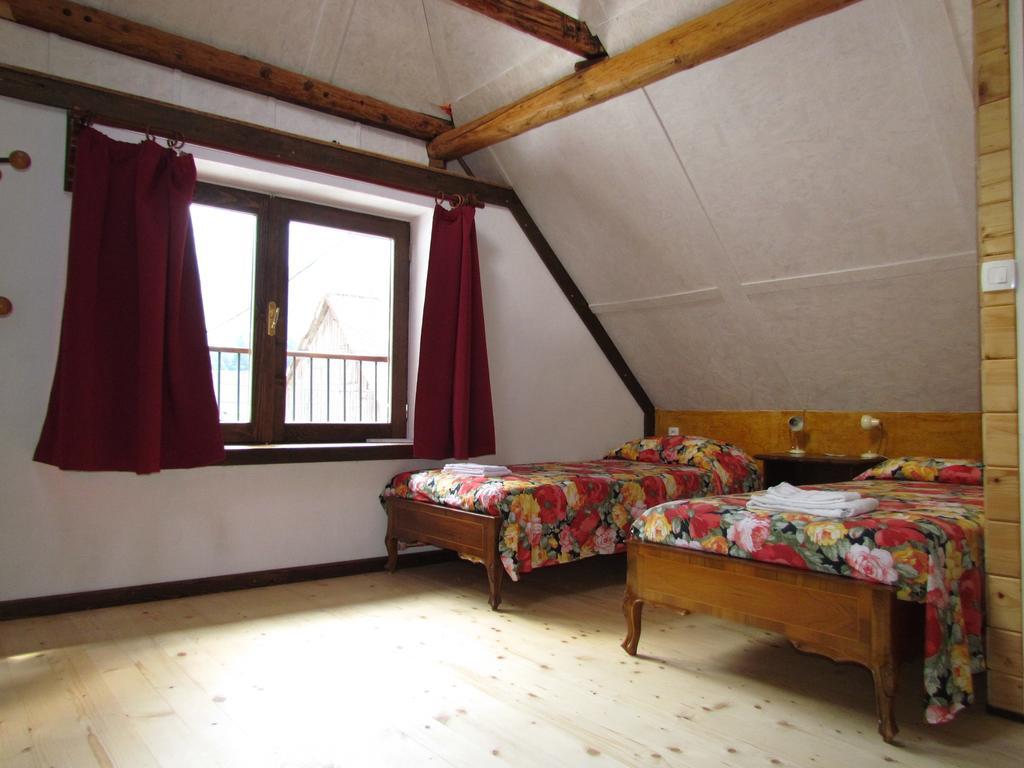 Joe'S Place Log pod Mangartom Ngoại thất bức ảnh